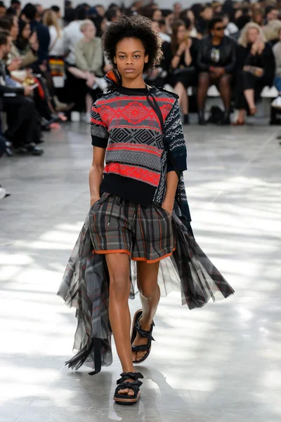 Look 28